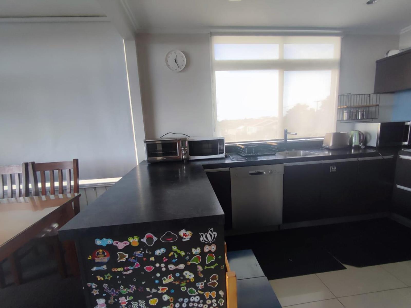 Home With Sea Views Ню Плимут Екстериор снимка