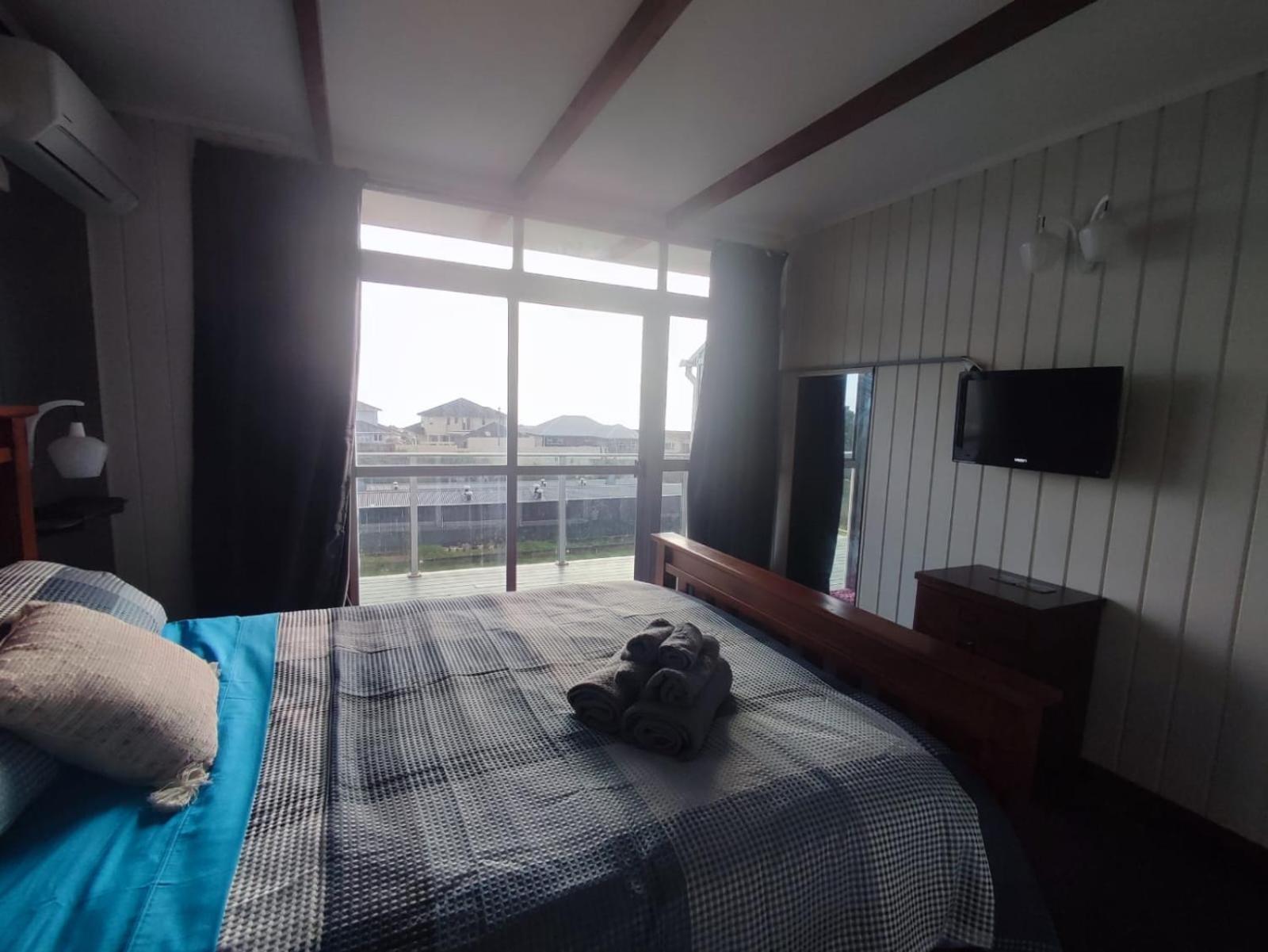 Home With Sea Views Ню Плимут Екстериор снимка