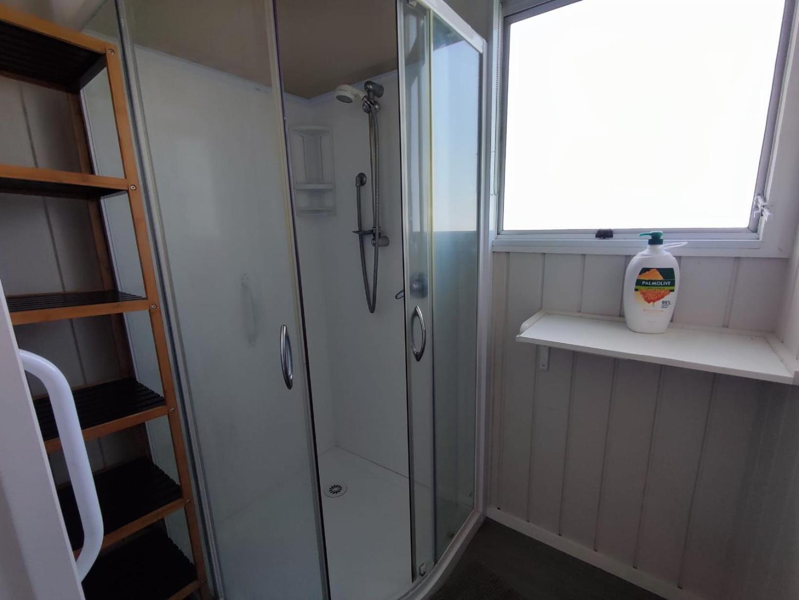 Home With Sea Views Ню Плимут Екстериор снимка